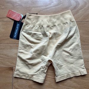 Alphalete Small Ozone Shorts in Daffodil